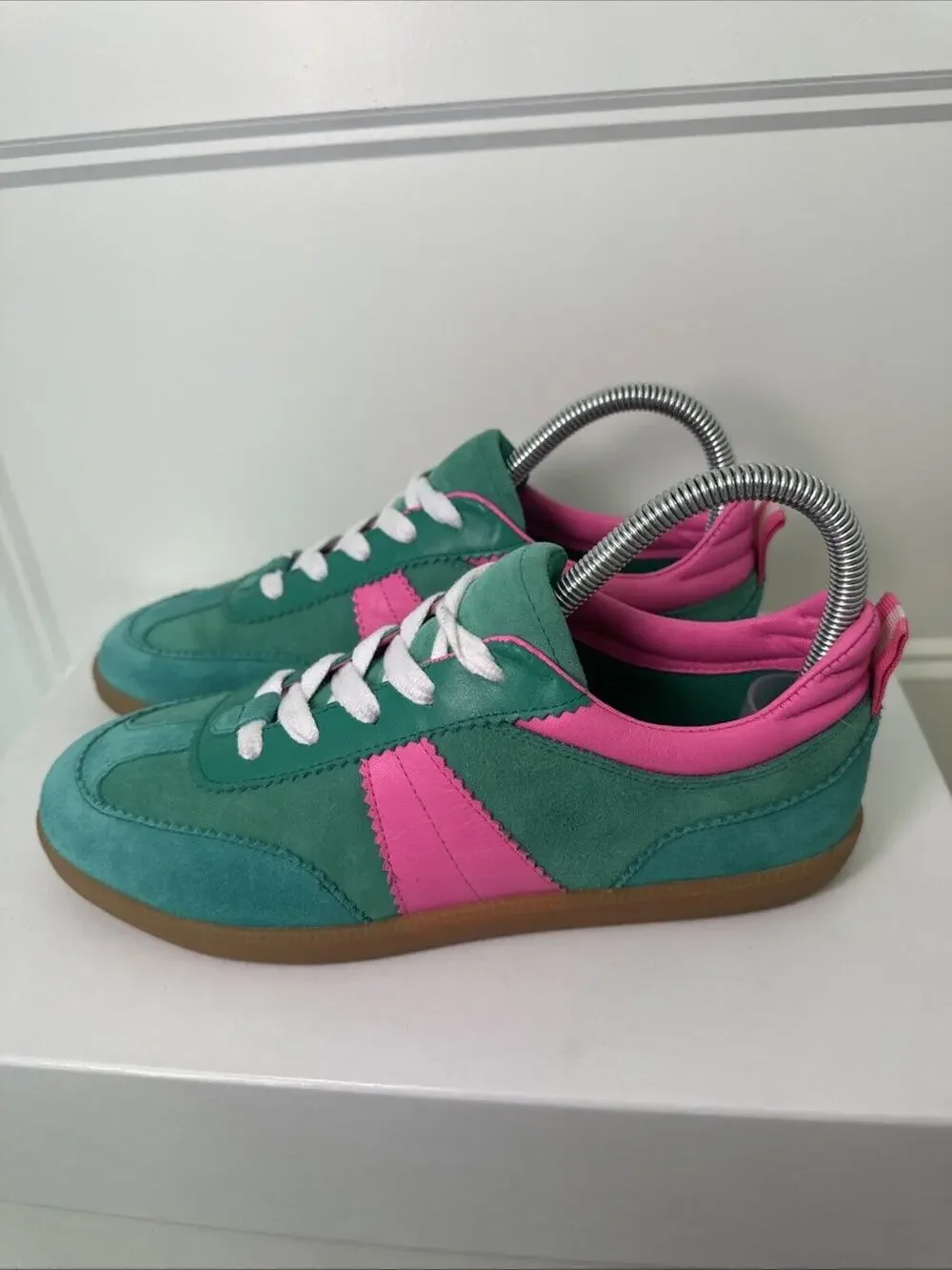 Boden Women's Erin Retro Tennis Sneakers Green Pink Color Block Size 38 US 7